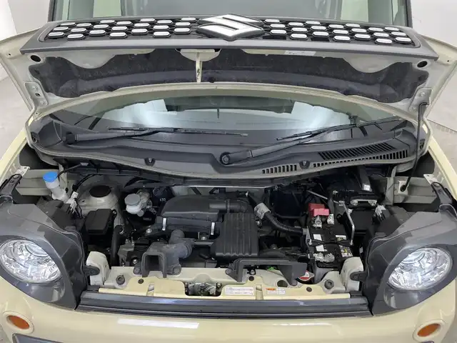 スズキ スペーシア ギア HYBRID XZ 滋賀県 2022(令4)年 4.9万km シフォンアイボリーM 社外7インチナビ/(Bluetooth/CD/DVD/フルセグTV/iPod/SD/USB)/バックカメラ/追従クルーズコントロール/レーンキープアシスト/衝突軽減ブレーキ/両側パワースライドドア/LEDヘッドライト/オートライト/オートマチックハイビーム/D/Nシートヒーター/前後純正ドライブレコーダー/ビルトインETC/ヘッドアップディスプレイ/純正フロアマット/後席サンシェード/プッシュスタート/スマートキー/ステアリングリモコン