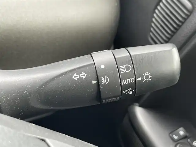スズキ スペーシア ギア HYBRID XZ 滋賀県 2022(令4)年 4.9万km シフォンアイボリーM 社外7インチナビ/(Bluetooth/CD/DVD/フルセグTV/iPod/SD/USB)/バックカメラ/追従クルーズコントロール/レーンキープアシスト/衝突軽減ブレーキ/両側パワースライドドア/LEDヘッドライト/オートライト/オートマチックハイビーム/D/Nシートヒーター/前後純正ドライブレコーダー/ビルトインETC/ヘッドアップディスプレイ/純正フロアマット/後席サンシェード/プッシュスタート/スマートキー/ステアリングリモコン