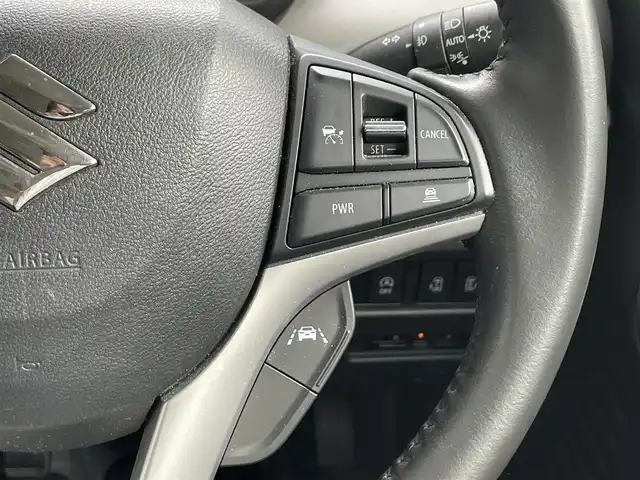 スズキ スペーシア ギア HYBRID XZ 滋賀県 2022(令4)年 4.9万km シフォンアイボリーM 社外7インチナビ/(Bluetooth/CD/DVD/フルセグTV/iPod/SD/USB)/バックカメラ/追従クルーズコントロール/レーンキープアシスト/衝突軽減ブレーキ/両側パワースライドドア/LEDヘッドライト/オートライト/オートマチックハイビーム/D/Nシートヒーター/前後純正ドライブレコーダー/ビルトインETC/ヘッドアップディスプレイ/純正フロアマット/後席サンシェード/プッシュスタート/スマートキー/ステアリングリモコン