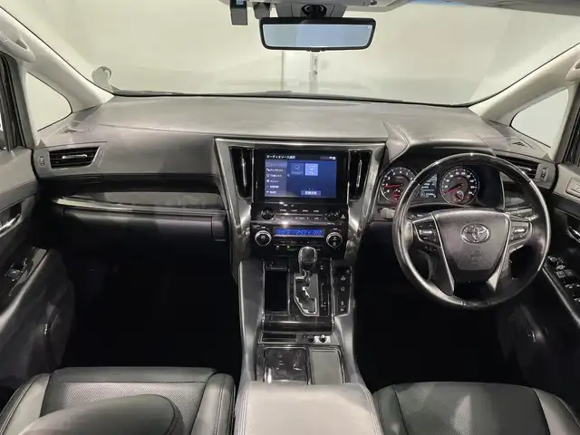 トヨタ アルファード S Cパッケージ 愛知県 2020(令2)年 2.2万km ブラック 純正9インチナビ/（Bluetooth/AM/FM/フルセグTV）/サンルーフ/フリップダウンモニター/衝突軽減ブレーキ/両側電動スライドドア/レーダークルーズコントロール/シートヒーター/エアシート/LEDヘッドライト/ETC/バックカメラ/ドライブレコーダー/デジタルインナーミラー/ブラインドスポットモニター/ステアリングヒーター/パワーシート/電動リアゲート/コーナーセンサー/スマートキー/純正18インチAW