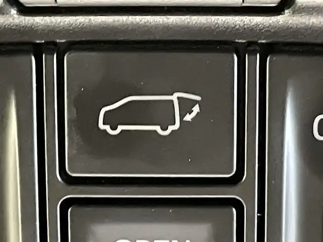 トヨタ アルファード S Cパッケージ 愛知県 2020(令2)年 2.2万km ブラック 純正9インチナビ/（Bluetooth/AM/FM/フルセグTV）/サンルーフ/フリップダウンモニター/衝突軽減ブレーキ/両側電動スライドドア/レーダークルーズコントロール/シートヒーター/エアシート/LEDヘッドライト/ETC/バックカメラ/ドライブレコーダー/デジタルインナーミラー/ブラインドスポットモニター/ステアリングヒーター/パワーシート/電動リアゲート/コーナーセンサー/スマートキー/純正18インチAW