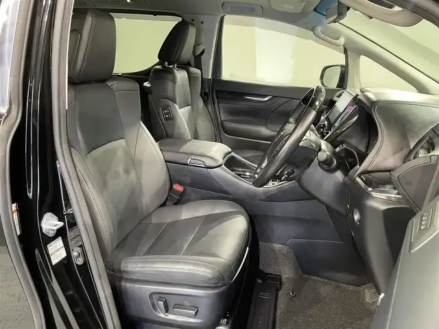トヨタ アルファード S Cパッケージ 愛知県 2020(令2)年 2.2万km ブラック 純正9インチナビ/（Bluetooth/AM/FM/フルセグTV）/サンルーフ/フリップダウンモニター/衝突軽減ブレーキ/両側電動スライドドア/レーダークルーズコントロール/シートヒーター/エアシート/LEDヘッドライト/ETC/バックカメラ/ドライブレコーダー/デジタルインナーミラー/ブラインドスポットモニター/ステアリングヒーター/パワーシート/電動リアゲート/コーナーセンサー/スマートキー/純正18インチAW