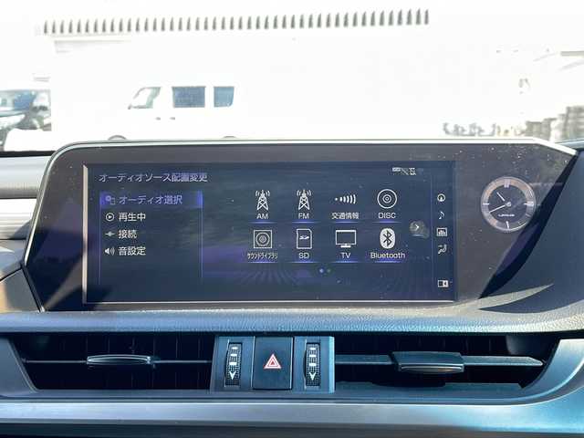 レクサス ＥＳ 300h Fスポーツ 道北・旭川 2019(令1)年 3.7万km ホワイトノーヴァガラスフレーク /禁煙車//寒冷地仕様//サンルーフ//3眼LEDヘッドライト//シーケンシャルランプ//Fスポーツ専用レザーシート//TRDエアロ//TRD4本出スポーツマフラー//TRD鍛造19インチアルミホイール//純正メモリナビ//CD/DVD/BD/SD/MSV/BT/AUX/USB/フルセグ//バックカメラ//セーフティシステムプラス//PCS/LTA/ACC/PKSA/PKSB/BSM/RSA//ヘッドアップディスプレイ//クリアランスソナー //パドルシフト//オートマチックハイビーム//オートライト//フォグライト //ヘッドライトウォッシャー//運転席メモリシート//パワーシート //シートヒーター //エアシート //ステアリングヒーター//パワートランクリッド//リアサンシェード//GPSレーダー//前後ドライブレコーダー//ビルトインETC2.0//オートリトラミラー //オートワイパー//ミラーヒーター //フロントデアイサー//純正AW冬タイヤセット積み込み//純正フロアマット//純正ラゲッジマット