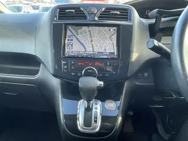 日産 セレナ ハイウェイスター S HV エアロ 群馬県 2013(平25)年 10万km ブリリアントホワイトパール (株)IDOMが運営する【じしゃロン伊勢崎店】の自社ローン専用車両になりますこちらは現金またはオートローンご利用時の価格です。自社ローンご希望の方は別途その旨お申付け下さいアルパイン8インチナビ（VIE-X088V5）/フルセグTV/CD/DVD/SD/BT/アルパインフリップダウンモニター/バックカメラ/ドライブレコーダー/ETC/スマートキー/両側パワースライドドア/アイドリングストップ/フロント/サイドエアロ/オートライト/キセノンヘッドライト