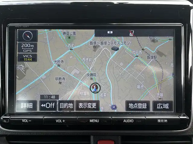 トヨタ ノア ハイブリッド Si ダブルバイビー 福岡県 2018(平30)年 8.9万km ホワイトパールクリスタルシャイン 純正9インチナビ/（AM/FM/SD/SDREC/BT/CD/DVD/フルセグ）/純正12.1インチフリップダウンモニター/クルーズコントロール/前後コーナーセンサー/レーンキープアシスト/プリクラッシュセーフティ/オートハイビーム/ETC/バックカメラ/前後ドライブレコーダー/両側パワースライドドア/純正16インチアルミホイール/純正フロアマット/純正ドアバイザー/ハーフレザーシート/D+N席シートヒーター/オートライト/LEDヘッドライト/フォグランプ/WAC/後席サンシェード/プッシュスタート/スマートキー/スペアキー/スタッドレスタイヤ4本付き/取扱説明書・保証書