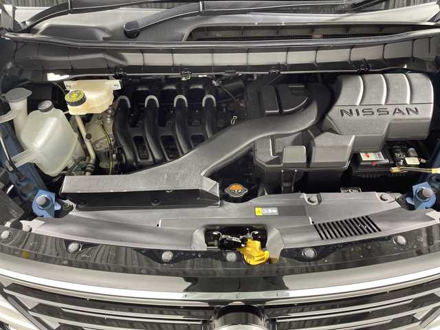 日産 セレナ ハイウェイスター V 神奈川県 2022(令4)年 1.3万km ミディアムブルーメタリック コネクトナビゲーションシステム/総合型インターフェーズ12.3型ディスプレイ/メモリーナビ/純正フリップダウンモニター/フルセグ　AppleCarPlay　Androidauto　AmazonAlexa　USB　HDMI　/両側電動スライドドア/プロパイロット緊急停止支援システム/インテリジェントルームミラー/ワイヤレス充電/360度セーフティアシスト/インテリジェントエマージェンシーブレーキ/前方衝突予測警報/車線逸脱防止支援システム/後側方衝突防止支援システム/ふらつき警報/衝突回避ステアリングアシスト/車線逸脱警報/後退時車両検知警報/踏み間違い衝突防止アシスト/前後ソナー/アイドリングストップ/オートハイビーム/革巻きステアリング/パドルシフト/ブラック合皮/撥水トリコットコンビシート/プラズマクラスター付オートエアコン/全席USB電源ソケット/純正ETC2.0/SOSコール/純正前後ドライブレコーダー【DH5-5】/電動パーキングブレーキ【AVH】/プッシュスタート/インテリジェントキー/アダブティブLEDヘッドランプ/純正16インチアルミホイール