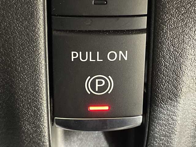 日産 セレナ ハイウェイスター V 神奈川県 2022(令4)年 1.3万km ミディアムブルーメタリック コネクトナビゲーションシステム/総合型インターフェーズ12.3型ディスプレイ/メモリーナビ/純正フリップダウンモニター/フルセグ　AppleCarPlay　Androidauto　AmazonAlexa　USB　HDMI　/両側電動スライドドア/プロパイロット緊急停止支援システム/インテリジェントルームミラー/ワイヤレス充電/360度セーフティアシスト/インテリジェントエマージェンシーブレーキ/前方衝突予測警報/車線逸脱防止支援システム/後側方衝突防止支援システム/ふらつき警報/衝突回避ステアリングアシスト/車線逸脱警報/後退時車両検知警報/踏み間違い衝突防止アシスト/前後ソナー/アイドリングストップ/オートハイビーム/革巻きステアリング/パドルシフト/ブラック合皮/撥水トリコットコンビシート/プラズマクラスター付オートエアコン/全席USB電源ソケット/純正ETC2.0/SOSコール/純正前後ドライブレコーダー【DH5-5】/電動パーキングブレーキ【AVH】/プッシュスタート/インテリジェントキー/アダブティブLEDヘッドランプ/純正16インチアルミホイール