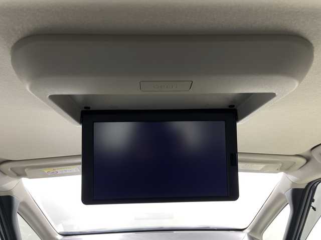 日産 セレナ ハイウェイスター V 神奈川県 2022(令4)年 1.3万km ミディアムブルーメタリック コネクトナビゲーションシステム/総合型インターフェーズ12.3型ディスプレイ/メモリーナビ/純正フリップダウンモニター/フルセグ　AppleCarPlay　Androidauto　AmazonAlexa　USB　HDMI　/両側電動スライドドア/プロパイロット緊急停止支援システム/インテリジェントルームミラー/ワイヤレス充電/360度セーフティアシスト/インテリジェントエマージェンシーブレーキ/前方衝突予測警報/車線逸脱防止支援システム/後側方衝突防止支援システム/ふらつき警報/衝突回避ステアリングアシスト/車線逸脱警報/後退時車両検知警報/踏み間違い衝突防止アシスト/前後ソナー/アイドリングストップ/オートハイビーム/革巻きステアリング/パドルシフト/ブラック合皮/撥水トリコットコンビシート/プラズマクラスター付オートエアコン/全席USB電源ソケット/純正ETC2.0/SOSコール/純正前後ドライブレコーダー【DH5-5】/電動パーキングブレーキ【AVH】/プッシュスタート/インテリジェントキー/アダブティブLEDヘッドランプ/純正16インチアルミホイール