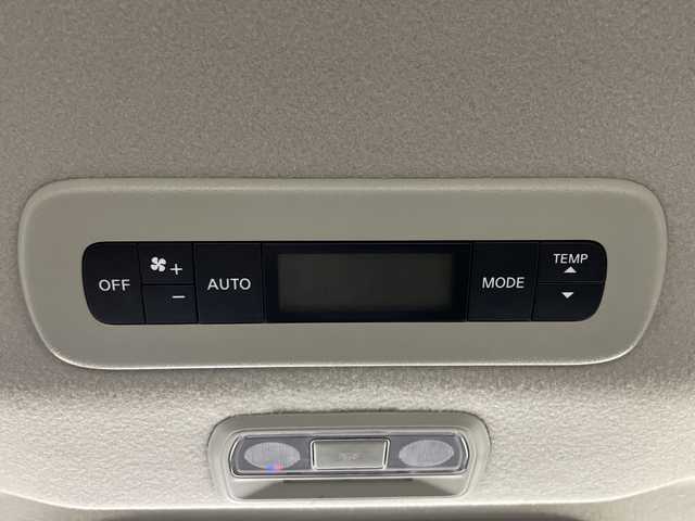 日産 セレナ ハイウェイスター V 神奈川県 2022(令4)年 1.3万km ミディアムブルーメタリック コネクトナビゲーションシステム/総合型インターフェーズ12.3型ディスプレイ/メモリーナビ/純正フリップダウンモニター/フルセグ　AppleCarPlay　Androidauto　AmazonAlexa　USB　HDMI　/両側電動スライドドア/プロパイロット緊急停止支援システム/インテリジェントルームミラー/ワイヤレス充電/360度セーフティアシスト/インテリジェントエマージェンシーブレーキ/前方衝突予測警報/車線逸脱防止支援システム/後側方衝突防止支援システム/ふらつき警報/衝突回避ステアリングアシスト/車線逸脱警報/後退時車両検知警報/踏み間違い衝突防止アシスト/前後ソナー/アイドリングストップ/オートハイビーム/革巻きステアリング/パドルシフト/ブラック合皮/撥水トリコットコンビシート/プラズマクラスター付オートエアコン/全席USB電源ソケット/純正ETC2.0/SOSコール/純正前後ドライブレコーダー【DH5-5】/電動パーキングブレーキ【AVH】/プッシュスタート/インテリジェントキー/アダブティブLEDヘッドランプ/純正16インチアルミホイール