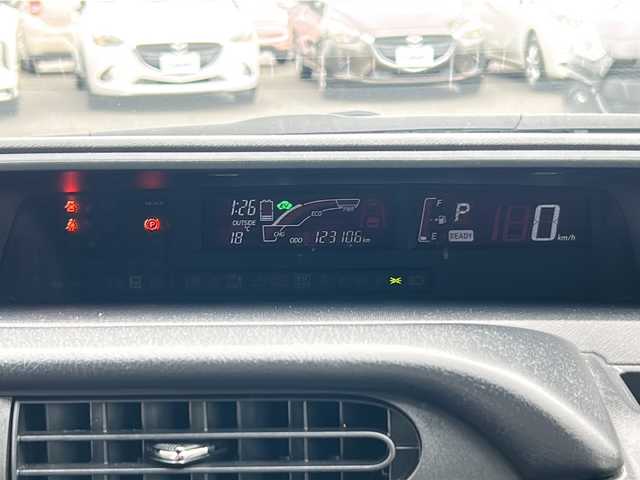 トヨタ アクア 千葉県 2017(平29)年 12.4万km ダークブルーマイカ ワンオーナー/純正SDナビ（NSZT-Y66T)/Bluetooth接続/ETC/バックカメラ/フルセグTV /スペアキー1本/スマートキー/衝突被害軽減システム/横滑り防止装置/ドライブレコーダー/オートライト/保証書/取扱説明書/記録薄