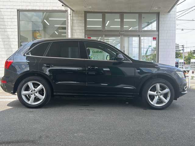 アウディ Ｑ５ 2．0 TFSI クワトロ 福島県 2012(平24)年 9.6万km ファントムブラックパールエフェクト 純正ナビ/フルセグTV/バックカメラ/DVD再生機能あり/ETC/パワーシート/メモリーシート/電動リアゲート/純正フロアマット/電格ミラー/パドルシフト/コーナーセンサー前後/オートライト/ステアリングボタン/電動格納ミラー/パドルシフト/純正AW