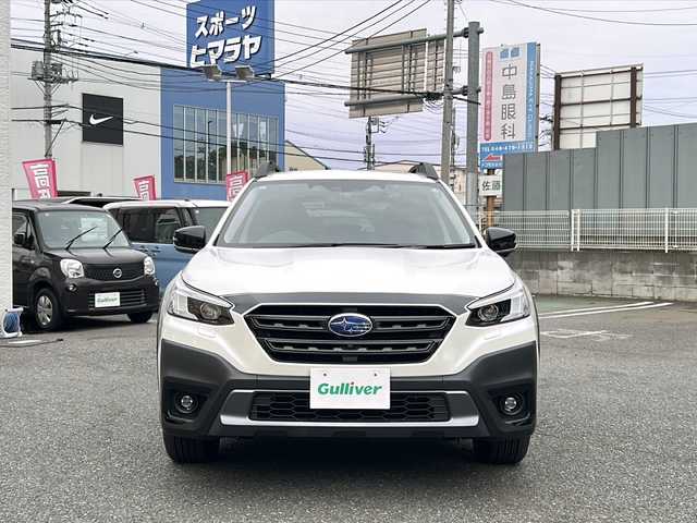 スバル アウトバック X－ブレイクEX 埼玉県 2021(令3)年 1.3万km クリスタルホワイトP メーカーオプション/本革シート/（ブラック/シルバーステッチ）/ハーマン/カードンサウンドシステム/ーーーーーーーーーーーーーーーーーーーーー/11.6インチセンターインフォメーションディスプレイ/&インフォメーションシステム/フルセグテレビ/アイサイト/ターボ/AWD/ルーフレール/純正18インチアルミホイール/アダプティブクルーズコントロール/前席パワーシート /シートヒーター/パワーバックドア/LEDヘッドライト/LEDフォグランプ/バックカメラ/サイドカメラ/USBポート/ETC/ステアリングリモコン/ステアリングヒーター/ミラーヒーター/オートライト/リアコーナーセンサー/スマートキー/プッシュスタート/保証書/取扱説明書