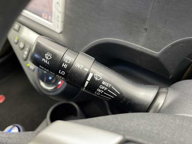 トヨタ アクア S 愛知県 2013(平25)年 2.9万km スーパーレッドⅤ 純正ナビ/ワンセグ/CD/Bluetooth/バックカメラ/ETC/アイドリングストップ/ステアリングスイッチ/スマートキー/プッシュスタート