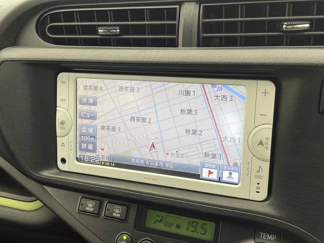 トヨタ アクア S 愛知県 2013(平25)年 2.9万km スーパーレッドⅤ 純正ナビ/ワンセグ/CD/Bluetooth/バックカメラ/ETC/アイドリングストップ/ステアリングスイッチ/スマートキー/プッシュスタート
