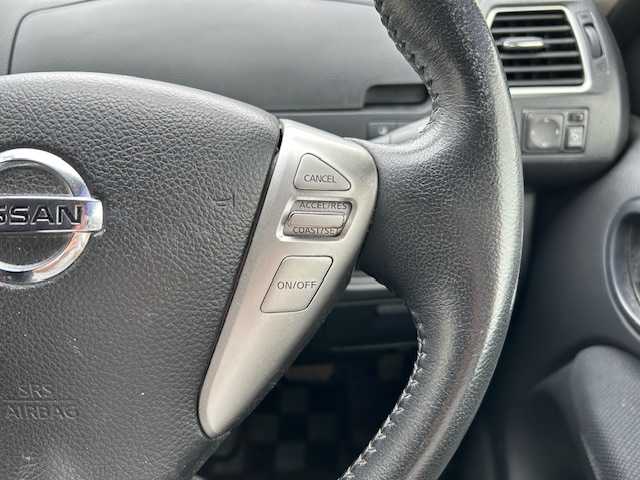 日産 セレナ ハイウェイスター S HV エアロ 茨城県 2013(平25)年 10万km 黒 純正ナビ/（FM/AM/BT/ワンセグ） /クルーズコントロール /バックカメラ /プッシュスタート /スマートキー /ドライブレコーダー /エアロ /片側パワースライドドア /キセノンヘッドライト /オートライト/ドアバイザー/社外マフラー