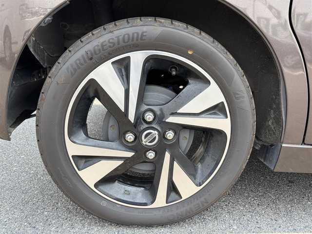 日産 ルークス HWS Gターボ プロパイロットED 奈良県 2020(令2)年 3.1万km アッシュブラウンM 両側パワースライドドア/純正ナビ(フルセグTV/CD/DVD/AM・FM/BT)/アラウンドビューモニター/ビルトインETC/前方ドラレコ/プロパイロット/衝突被害軽減ブレーキ/車線逸脱警報機能/踏み間違い防止アシスト/ハイビームアシスト/クリアランスソナー/頸部衝撃緩和ヘッドレスト/オートブレーキホールド/後席サンシェード/純正15インチアルミホイール/純正フロアマット