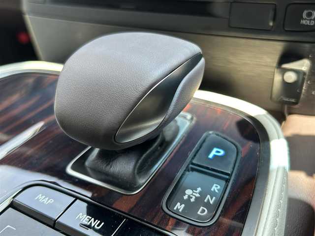 レクサス ＬＳ 500h エグゼクティブ 広島県 2018(平30)年 9.1万km ソニッククォーツ メーカー12.3型SDナビ/(BT/DVD/CD/USB/SD)/マークレビンソン/サンルーフ/リヤエンターテインメント/純正19インチAW/ステアリングヒーター/HUD/1500W給電/アダプティブヘッドライト/パドルシフト/パワーシート(全席)/シートヒーター(全席)/シートベンチレーション(全席)/オットマン/フルセグテレビ/アラウンドビューモニター/レーダークルーズコントロール/レーンキープアシスト/クリアランスソナー/プリクラッシュ/プッシュスタート/電動リアゲート/オートライト/オートマチックハイビーム/純正LEDヘッドライト/ビルトインETC2.0/100V電源/スペアキー2本