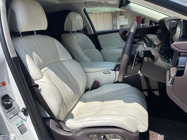 レクサス ＬＳ 500h エグゼクティブ 広島県 2018(平30)年 9.1万km ソニッククォーツ メーカー12.3型SDナビ/(BT/DVD/CD/USB/SD)/マークレビンソン/サンルーフ/リヤエンターテインメント/純正19インチAW/ステアリングヒーター/HUD/1500W給電/アダプティブヘッドライト/パドルシフト/パワーシート(全席)/シートヒーター(全席)/シートベンチレーション(全席)/オットマン/フルセグテレビ/アラウンドビューモニター/レーダークルーズコントロール/レーンキープアシスト/クリアランスソナー/プリクラッシュ/プッシュスタート/電動リアゲート/オートライト/オートマチックハイビーム/純正LEDヘッドライト/ビルトインETC2.0/100V電源/スペアキー2本