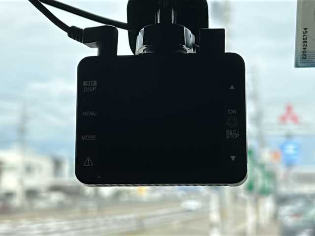 スズキ ジムニー シエラ JC 秋田県 2023(令5)年 1.8万km ブルーイッシュブラックパール3 社外メモリナビ/社外CD、DVD、BT、フルセグ/バックカメラ/社外15インチアルミ/ドライブレコーダー/４WD/ETC