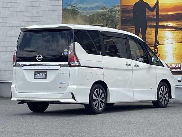 日産 セレナ ハイウェイスター G 愛知県 2016(平28)年 5.4万km ホワイト 両側パワースライド　/全方位カメラ　/純正ナビ（CD/DVD/Bru-ray／Bluetooth/フルセグTV）　/クルーズコントロール　/ドライブレコーダー　/オートマチックハイビーム/クリアランスソナー　/純正フロアマット/ビルトインETC
