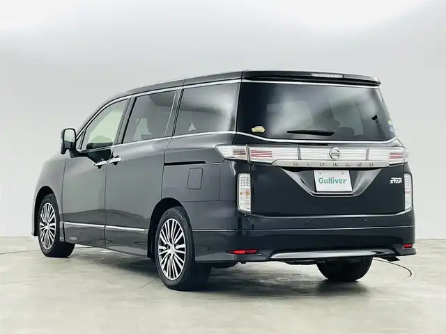 日産 エルグランド 250ハイウェイスターS 福島県 2020(令2)年 3.9万km ファントムブラック セーフティアシスト/・衝突被害軽減ブレーキ/・車線逸脱警報装置/・レーダークルーズコントロール/・踏み間違い防止装置/・ハイビームアシスト/・レーンキープアシスト/社外マルチディスプレイオーディオ/・BT/CD/DVD/AUX/HDMI/USB/FM/AM/・ETC/・前後ドライブレコーダー/・後席用ディスプレイ/片側パワースライドドア/ハーフレザーシート/・サードシート/革張ステアリング/・ステアリングリモコン/プッシュスタート/・スマートキー/・スペアキー1本/電動格納ミラー/・ウィンカーミラー/LEDヘッドライト/・フォグランプ/・オートライト/MTモード付AT/リアカーテン/前後コーナーセンサー/純正フロアマット/純正18インチアルミ/純正サイドエアロ/取扱説明書