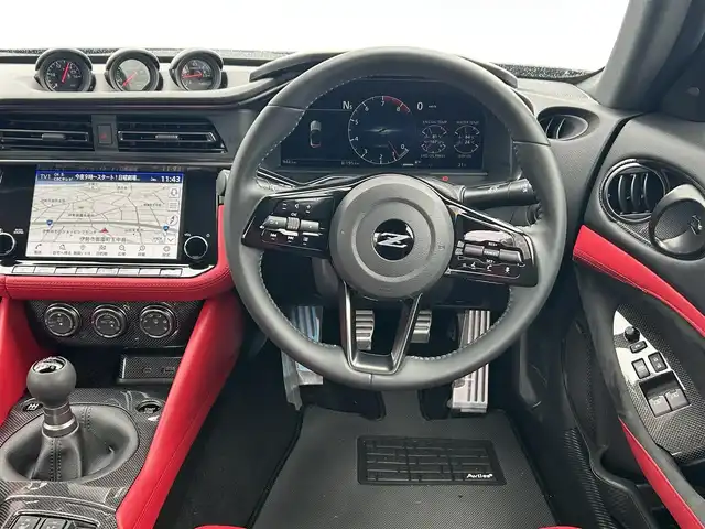 日産 フェアレディ Ｚ バージョンST 三重県 2024(令6)年 0.1万km 黒 純正ナビ　/バックカメラ　/MT車/ＢＯＳＥサウンド　/スペアキー　/ハーフレザーシート　/ビルトインＥＴＣ２．０　/前席シートヒーター　/前席パワーシート　/前後コーナーセンサー　/レーダークルーズコントロール　/レーンキープアシスト/衝突軽減ブレーキ/ＬＥＤヘッドライト/ＵＳＢ給電ポート/ＲＡＹＳ製ＡＷ　/3連メーター/ステアリングスイッチ/電動格納ミラー/禁煙車