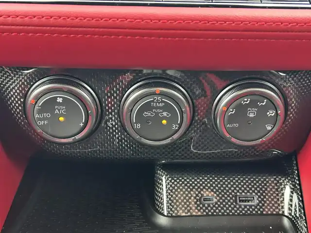 日産 フェアレディ Ｚ バージョンST 三重県 2024(令6)年 0.1万km 黒 純正ナビ　/バックカメラ　/MT車/ＢＯＳＥサウンド　/スペアキー　/ハーフレザーシート　/ビルトインＥＴＣ２．０　/前席シートヒーター　/前席パワーシート　/前後コーナーセンサー　/レーダークルーズコントロール　/レーンキープアシスト/衝突軽減ブレーキ/ＬＥＤヘッドライト/ＵＳＢ給電ポート/ＲＡＹＳ製ＡＷ　/3連メーター/ステアリングスイッチ/電動格納ミラー/禁煙車