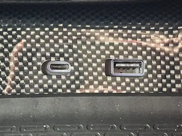 日産 フェアレディ Ｚ バージョンST 三重県 2024(令6)年 0.1万km 黒 純正ナビ　/バックカメラ　/MT車/ＢＯＳＥサウンド　/スペアキー　/ハーフレザーシート　/ビルトインＥＴＣ２．０　/前席シートヒーター　/前席パワーシート　/前後コーナーセンサー　/レーダークルーズコントロール　/レーンキープアシスト/衝突軽減ブレーキ/ＬＥＤヘッドライト/ＵＳＢ給電ポート/ＲＡＹＳ製ＡＷ　/3連メーター/ステアリングスイッチ/電動格納ミラー/禁煙車