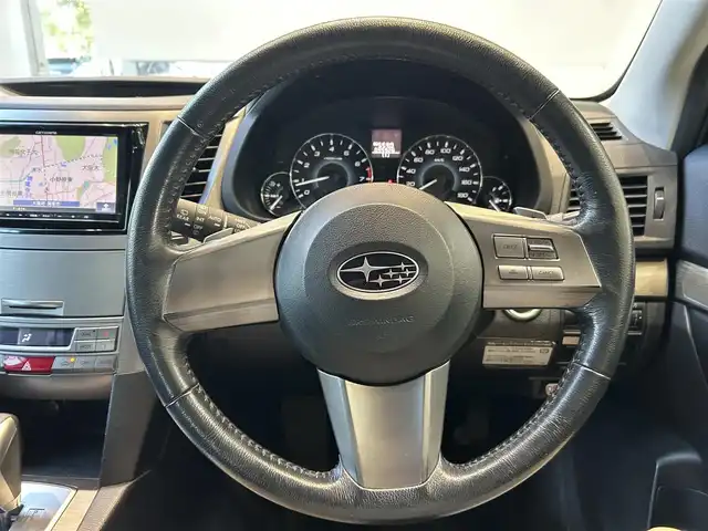 スバル レガシィ ツーリングワゴン 2．5iアイサイト 大阪府 2011(平23)年 9.6万km 白 社外ナビ/TV/バックカメラ/純正17インチAW/HIDヘッドライト/クルコン/パドルシフト/パワーシート/ETC/ドラレコ/スマートキー