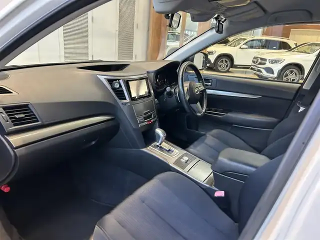 スバル レガシィ ツーリングワゴン 2．5iアイサイト 大阪府 2011(平23)年 9.6万km 白 社外ナビ/TV/バックカメラ/純正17インチAW/HIDヘッドライト/クルコン/パドルシフト/パワーシート/ETC/ドラレコ/スマートキー