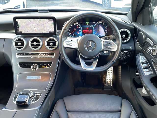 メルセデス・ベンツ Ｃ２００ ローレウスED スポーツプラスPKG 東京都 2020(令2)年 0.7万km ポーラホワイト 新車時保証書　整備記録簿/取扱説明書　/アクティブブレーキアシスト/アクティブディスタンスアシストディストロニック/アクティブブラインドウスポット/アクティブレーンキーピングアシスト/アクティブパーキングアシスト/アイドリングストップ/純正ナビ/フルセグTV/SD/BT/USB/AppleCarPlay/バックカメラ　ETC【2.0】/ドライブレコーダー【前後】/ヘッドアップディスプレイ/レザーシート/シートヒーター/フロントメモリー付パワーシート/スマートキー×2/パワートランクドア/LEDヘッドライト/オートライト/パドルシフト付皮巻きハンドル/AMG18インチアルミ