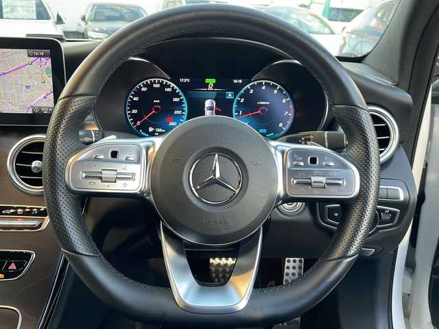 メルセデス・ベンツ Ｃ２００ ローレウスED スポーツプラスPKG 東京都 2020(令2)年 0.7万km ポーラホワイト 新車時保証書　整備記録簿/取扱説明書　/アクティブブレーキアシスト/アクティブディスタンスアシストディストロニック/アクティブブラインドウスポット/アクティブレーンキーピングアシスト/アクティブパーキングアシスト/アイドリングストップ/純正ナビ/フルセグTV/SD/BT/USB/AppleCarPlay/バックカメラ　ETC【2.0】/ドライブレコーダー【前後】/ヘッドアップディスプレイ/レザーシート/シートヒーター/フロントメモリー付パワーシート/スマートキー×2/パワートランクドア/LEDヘッドライト/オートライト/パドルシフト付皮巻きハンドル/AMG18インチアルミ