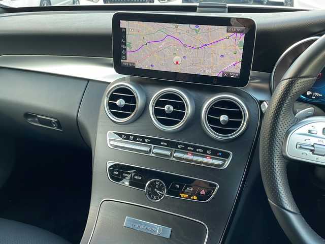 メルセデス・ベンツ Ｃ２００ ローレウスED スポーツプラスPKG 東京都 2020(令2)年 0.7万km ポーラホワイト 新車時保証書　整備記録簿/取扱説明書　/アクティブブレーキアシスト/アクティブディスタンスアシストディストロニック/アクティブブラインドウスポット/アクティブレーンキーピングアシスト/アクティブパーキングアシスト/アイドリングストップ/純正ナビ/フルセグTV/SD/BT/USB/AppleCarPlay/バックカメラ　ETC【2.0】/ドライブレコーダー【前後】/ヘッドアップディスプレイ/レザーシート/シートヒーター/フロントメモリー付パワーシート/スマートキー×2/パワートランクドア/LEDヘッドライト/オートライト/パドルシフト付皮巻きハンドル/AMG18インチアルミ