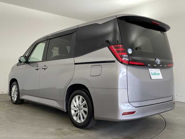 トヨタ ノア ハイブリッド G 兵庫県 2023(令5)年 6万km メタルストリームM ・純正10.5インチアルミホイールタイヤ/・Bluetooth/CD/DVD/USB/フルセグテレビ/・バックカメラ/・トヨタセーフティセンス/・プリクラッシュセーフティ/・レーントレーシングアシスト/・レーンディバーチャーアラート/・レーダクルーズコントロール/・オートマチックハイビーム/・ロードサインアシスト/・ドライバー異常時対応システム/・プロアクティブドライビングアシスト/・発進遅れ告知機能/・パーキングサポートブレーキ/・横滑り防止装置/・前後コーナーセンサー/・革巻きステアリング/・ステアリングスイッチ/・電動パーキングブレーキ/・オートホールドブレーキ/・両側パワースライドドア/・純正フロアマット/・LEDヘッドライト/・純正アルミホイールタイヤ/・ビルトインETC2.0/・取扱説明書/・保証書/・プッシュスタートボタン/・スマートキー