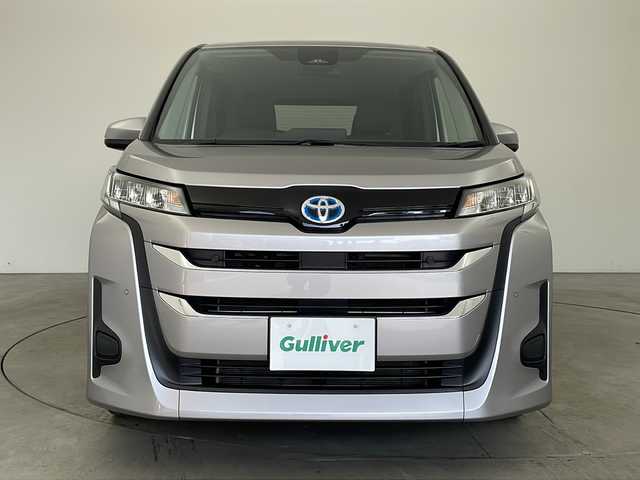 トヨタ ノア ハイブリッド G 兵庫県 2023(令5)年 6万km メタルストリームM ・純正10.5インチアルミホイールタイヤ/・Bluetooth/CD/DVD/USB/フルセグテレビ/・バックカメラ/・トヨタセーフティセンス/・プリクラッシュセーフティ/・レーントレーシングアシスト/・レーンディバーチャーアラート/・レーダクルーズコントロール/・オートマチックハイビーム/・ロードサインアシスト/・ドライバー異常時対応システム/・プロアクティブドライビングアシスト/・発進遅れ告知機能/・パーキングサポートブレーキ/・横滑り防止装置/・前後コーナーセンサー/・革巻きステアリング/・ステアリングスイッチ/・電動パーキングブレーキ/・オートホールドブレーキ/・両側パワースライドドア/・純正フロアマット/・LEDヘッドライト/・純正アルミホイールタイヤ/・ビルトインETC2.0/・取扱説明書/・保証書/・プッシュスタートボタン/・スマートキー