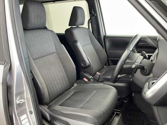 トヨタ ノア ハイブリッド G 兵庫県 2023(令5)年 6万km メタルストリームM ・純正10.5インチアルミホイールタイヤ/・Bluetooth/CD/DVD/USB/フルセグテレビ/・バックカメラ/・トヨタセーフティセンス/・プリクラッシュセーフティ/・レーントレーシングアシスト/・レーンディバーチャーアラート/・レーダクルーズコントロール/・オートマチックハイビーム/・ロードサインアシスト/・ドライバー異常時対応システム/・プロアクティブドライビングアシスト/・発進遅れ告知機能/・パーキングサポートブレーキ/・横滑り防止装置/・前後コーナーセンサー/・革巻きステアリング/・ステアリングスイッチ/・電動パーキングブレーキ/・オートホールドブレーキ/・両側パワースライドドア/・純正フロアマット/・LEDヘッドライト/・純正アルミホイールタイヤ/・ビルトインETC2.0/・取扱説明書/・保証書/・プッシュスタートボタン/・スマートキー