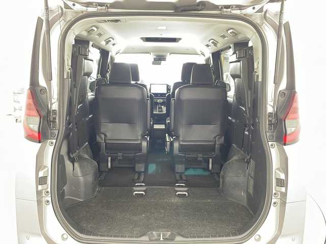 トヨタ ノア ハイブリッド G 兵庫県 2023(令5)年 6万km メタルストリームM ・純正10.5インチアルミホイールタイヤ/・Bluetooth/CD/DVD/USB/フルセグテレビ/・バックカメラ/・トヨタセーフティセンス/・プリクラッシュセーフティ/・レーントレーシングアシスト/・レーンディバーチャーアラート/・レーダクルーズコントロール/・オートマチックハイビーム/・ロードサインアシスト/・ドライバー異常時対応システム/・プロアクティブドライビングアシスト/・発進遅れ告知機能/・パーキングサポートブレーキ/・横滑り防止装置/・前後コーナーセンサー/・革巻きステアリング/・ステアリングスイッチ/・電動パーキングブレーキ/・オートホールドブレーキ/・両側パワースライドドア/・純正フロアマット/・LEDヘッドライト/・純正アルミホイールタイヤ/・ビルトインETC2.0/・取扱説明書/・保証書/・プッシュスタートボタン/・スマートキー