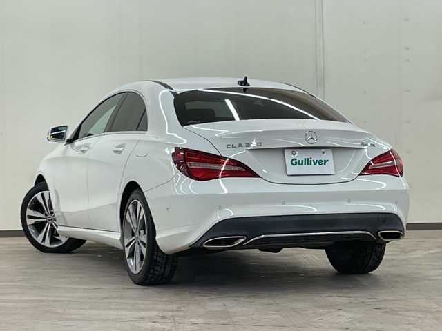 メルセデス・ベンツ ＣＬＡ２２０ 4MATIC 道央・札幌 2017(平29)年 7.9万km カルサイトホワイト 4WD//クルーズコントロール//LEDライト//純正ナビ//オートライト//スマートキー//プッシュスタート//オートエアコン//シートヒーター//アイドリングストップ