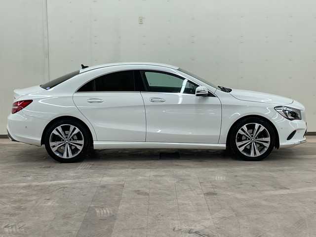 メルセデス・ベンツ ＣＬＡ２２０ 4MATIC 道央・札幌 2017(平29)年 7.9万km カルサイトホワイト 4WD//クルーズコントロール//LEDライト//純正ナビ//オートライト//スマートキー//プッシュスタート//オートエアコン//シートヒーター//アイドリングストップ