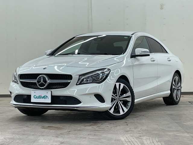 メルセデス・ベンツ ＣＬＡ２２０ 4MATIC 道央・札幌 2017(平29)年 7.9万km カルサイトホワイト 4WD//クルーズコントロール//LEDライト//純正ナビ//オートライト//スマートキー//プッシュスタート//オートエアコン//シートヒーター//アイドリングストップ