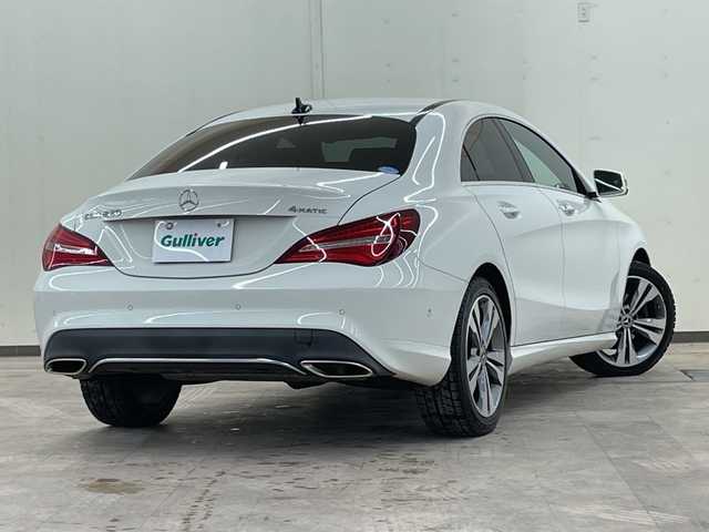 メルセデス・ベンツ ＣＬＡ２２０ 4MATIC 道央・札幌 2017(平29)年 7.9万km カルサイトホワイト 4WD//クルーズコントロール//LEDライト//純正ナビ//オートライト//スマートキー//プッシュスタート//オートエアコン//シートヒーター//アイドリングストップ
