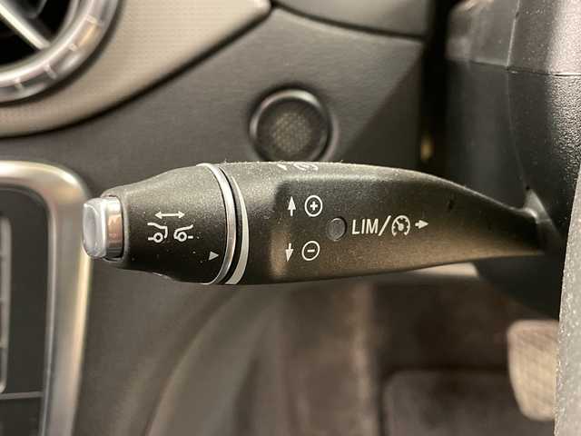 メルセデス・ベンツ ＣＬＡ２２０ 4MATIC 道央・札幌 2017(平29)年 7.9万km カルサイトホワイト 4WD//クルーズコントロール//LEDライト//純正ナビ//オートライト//スマートキー//プッシュスタート//オートエアコン//シートヒーター//アイドリングストップ