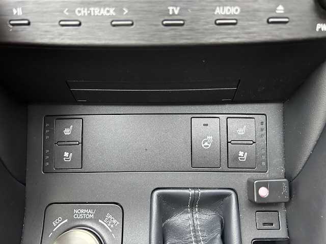 レクサス ＲＣ 300h Fスポーツ 東京都 2019(令1)年 4万km ネープルスイエローコントラストレイヤリング セーフティシステムプラス/純正SDナビ フルセグTV/CD DVD SD  Bluetooth/バックカメラ/サンルーフ/黒革シート/シートヒーター/エアシート（前席）/パワーシート（前席）/シートメモリ（D席）/角型３眼フルLEDヘッドランプ/プリクラッシュセーフティシステム/レーダークルーズコントロール/レーンディパーチャアラート/オートマチックハイビーム/革巻きステアリングホイール/パドルシフト/ブラックステンレスウィンドウモール/スペアキー/保証書＆取扱説明書