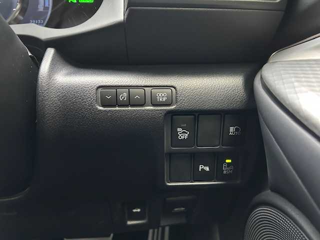 レクサス ＲＣ 300h Fスポーツ 東京都 2019(令1)年 4万km ネープルスイエローコントラストレイヤリング セーフティシステムプラス/純正SDナビ フルセグTV/CD DVD SD  Bluetooth/バックカメラ/サンルーフ/黒革シート/シートヒーター/エアシート（前席）/パワーシート（前席）/シートメモリ（D席）/角型３眼フルLEDヘッドランプ/プリクラッシュセーフティシステム/レーダークルーズコントロール/レーンディパーチャアラート/オートマチックハイビーム/革巻きステアリングホイール/パドルシフト/ブラックステンレスウィンドウモール/スペアキー/保証書＆取扱説明書