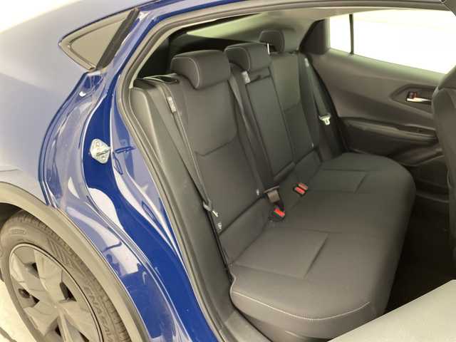 トヨタ プリウス U 愛知県 2023(令5)年 1.7万km 青 純正ディズプレイオーディオ　ナビ機能なし/レーダークルーズコントロール/シートヒーター/バックカメラ/サイドカメラ/コーナーセンサー/ETC2.0/ブラインドスポットモニター/LEDヘッドライト/ステアリングヒーター/オートマチックハイビーム/ドライブレコーダー/衝突軽減システム/フルセグ/Bluetooth/ステアリングスイッチ/スマートキー/プッシュスタート