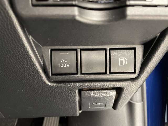 トヨタ プリウス U 愛知県 2023(令5)年 1.7万km 青 純正ディズプレイオーディオ　ナビ機能なし/レーダークルーズコントロール/シートヒーター/バックカメラ/サイドカメラ/コーナーセンサー/ETC2.0/ブラインドスポットモニター/LEDヘッドライト/ステアリングヒーター/オートマチックハイビーム/ドライブレコーダー/衝突軽減システム/フルセグ/Bluetooth/ステアリングスイッチ/スマートキー/プッシュスタート