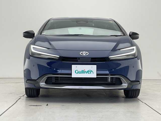 トヨタ プリウス U 愛知県 2023(令5)年 1.7万km 青 純正ディズプレイオーディオ　ナビ機能なし/レーダークルーズコントロール/シートヒーター/バックカメラ/サイドカメラ/コーナーセンサー/ETC2.0/ブラインドスポットモニター/LEDヘッドライト/ステアリングヒーター/オートマチックハイビーム/ドライブレコーダー/衝突軽減システム/フルセグ/Bluetooth/ステアリングスイッチ/スマートキー/プッシュスタート