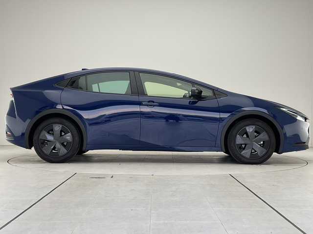 トヨタ プリウス U 愛知県 2023(令5)年 1.7万km 青 純正ディズプレイオーディオ　ナビ機能なし/レーダークルーズコントロール/シートヒーター/バックカメラ/サイドカメラ/コーナーセンサー/ETC2.0/ブラインドスポットモニター/LEDヘッドライト/ステアリングヒーター/オートマチックハイビーム/ドライブレコーダー/衝突軽減システム/フルセグ/Bluetooth/ステアリングスイッチ/スマートキー/プッシュスタート