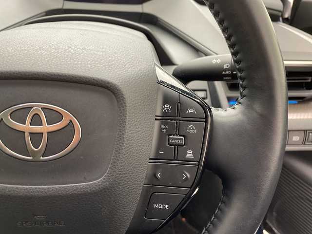 トヨタ プリウス U 愛知県 2023(令5)年 1.7万km 青 純正ディズプレイオーディオ　ナビ機能なし/レーダークルーズコントロール/シートヒーター/バックカメラ/サイドカメラ/コーナーセンサー/ETC2.0/ブラインドスポットモニター/LEDヘッドライト/ステアリングヒーター/オートマチックハイビーム/ドライブレコーダー/衝突軽減システム/フルセグ/Bluetooth/ステアリングスイッチ/スマートキー/プッシュスタート