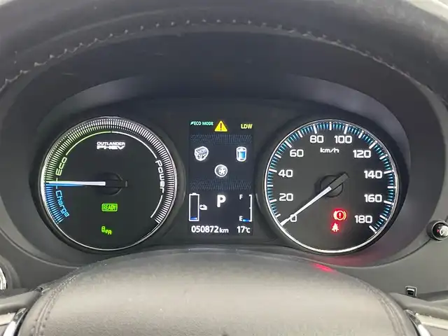 三菱 アウトランダー ＰＨＥＶ G ナビパッケージ 埼玉県 2017(平29)年 5.1万km レッドメタリック 純正メモリナビ/（フルセグ/BT/USB/CD/DVD）/ステアリングスイッチ/ステアリングヒーター/パドルシフト/ACC/パワーシート（D席）/シートヒーター（D/N席）/バックカメラ/純正フロアマット/電動リアゲート/オートライト/フォグランプ（前）/ドラレコ（前）/社外１６インチAW